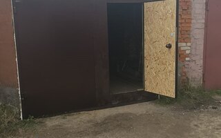 двустворчатые ворота для гаража с калиткой